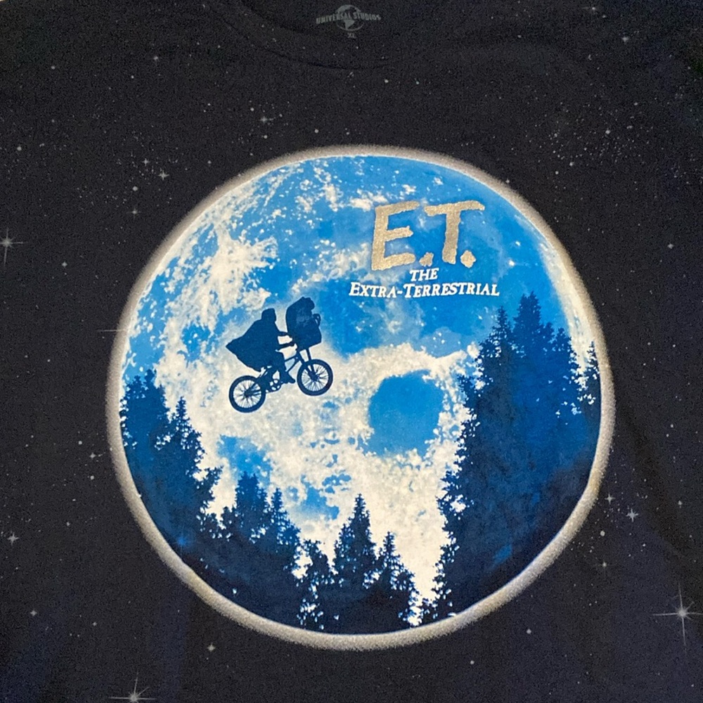 NWT Men’s XL blue E.T. T-shirt.